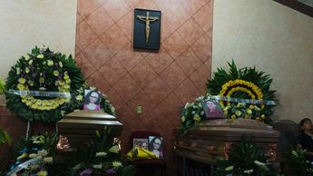 Así dieron el último adiós a Lidia Yuliana Villarreal Tapia y Jesús Adrián Villarreal Hipólito. | Especial