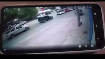Cámaras de seguridad captan aparatoso accidente en el bulevar Centenario de Torreón