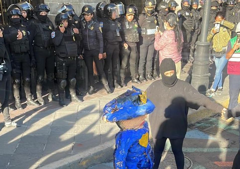 Protesta Antiguo Palacio del Ayuntamiento en CdMx / César Velázquez