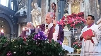 Arzobispo Víctor Sánchez Espinosa durante la misa del domingo 21 de diciembre en la catedral de Puebla / Elvia García
