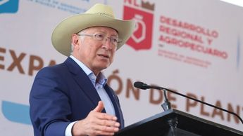 Ken Salazar afirma que EU trabajará con presidente electo de México en 2024