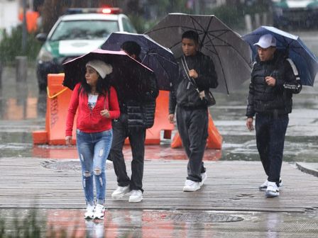 Copiosa lluvia en la Ciudad de México por la tarde | Javier Ríos