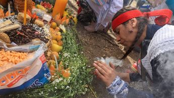 Actualmente, la población mantiene viva esta conexión emocional como una forma de respeto y protección ante las exhalaciones | Es Imagen
