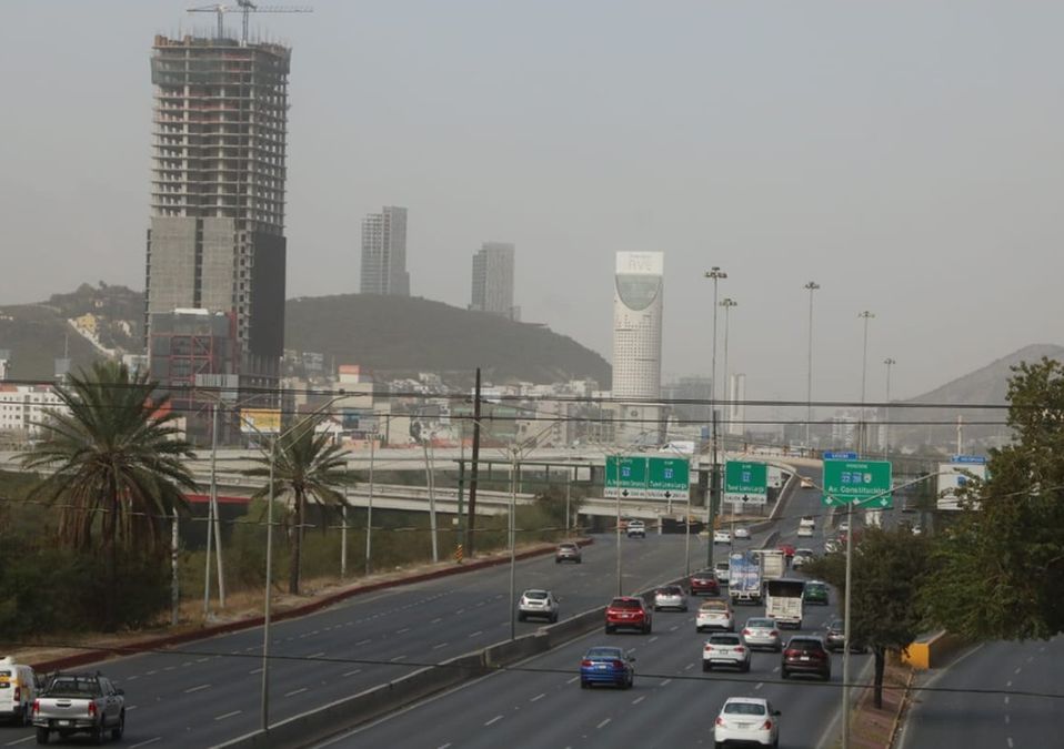 Mala calidad del aire en Monterrey. / Leonel Rocha