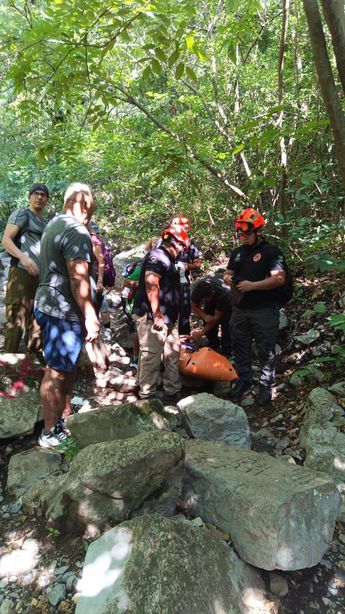 Mujer herida tras caída en el Cerro de la Silla en Guadalupe. | Cortesía