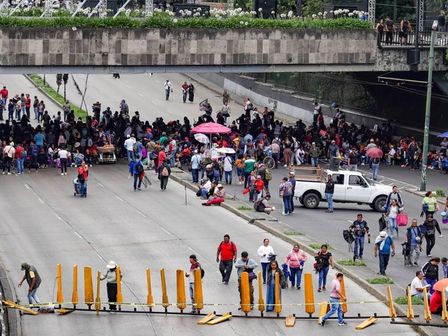 La CNTE mantiene plantón en inmediaciones del Zócalo en CdMx. | Rogelio Morales | Cuartoscuro