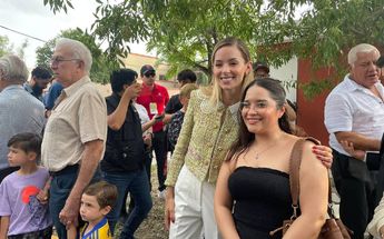 Mariana Rodríguez acude a votar | Víctor González Garza