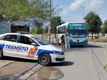 Tránsito de Cadereyta atendió en primera instancia el hecho. | Agustín Martínez