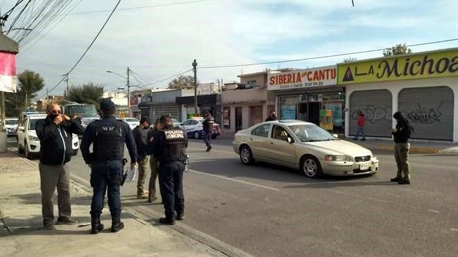 Detienen a un hombre tras una persecución en San Nicolás. / Vianca Treviño Navejar