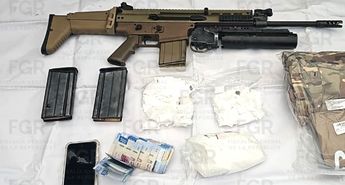 Parte del armamento incautado en el operativo de Ciudad Guzmán. | FGR