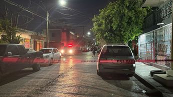 Agentes ministeriales y personal de servicios periciales hicieron presencia en el lugar. | Ángel Mercado