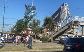 Se cae puente en San Nicolás | Especial
