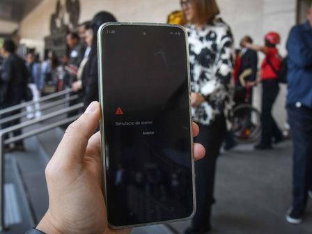 Ya sea un sismo o un simulacro, los celulares avisan sobre la Alerta Sísmica | Cuartoscuro