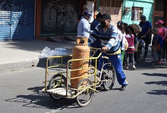 Trasladan tanque de gas