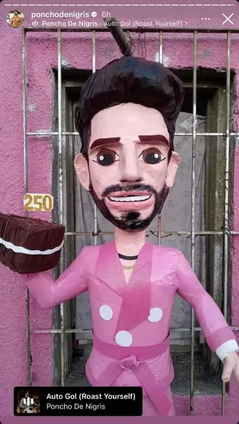 Poncho de Nigris reaccionó sobre su piñata. | Especial