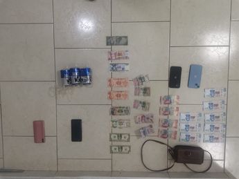 Artículos decomisados a los detenidos. | Cortesía
