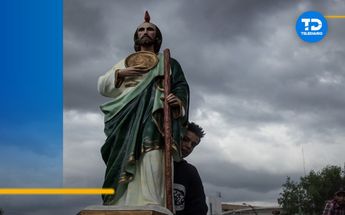San Judas Tadeo siempre es representado con la flama y moneda / Archivo.