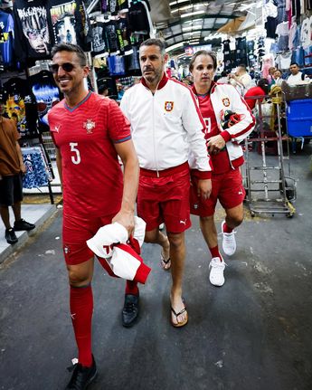 Leyendas de Portugal caminan sobre las calles de Tepito | @portugal