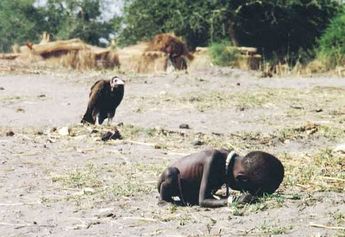 Niño hambriento y buitre, Kevin Carter (1993)