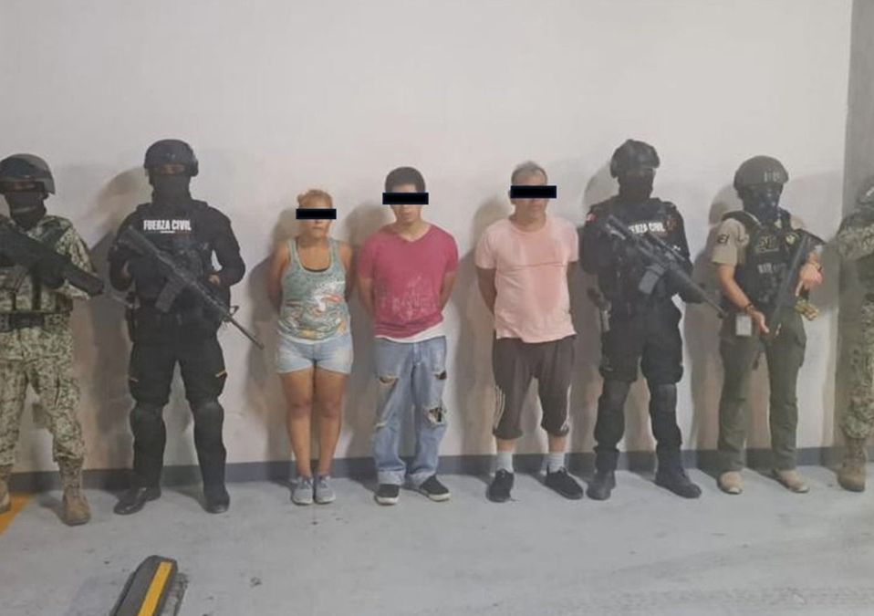 Detienen a 4 presuntos delincuentes armados y con droga en Nuevo León. | Especial