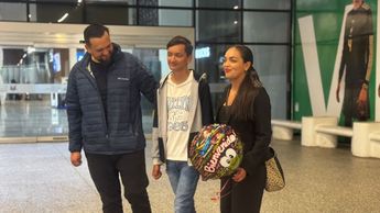 La familia de Ían agradeció el apoyo recibido para poder regresar de España a Jalisco | Foto: Usi Toledo