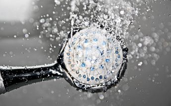 ¿Cómo ahorrar agua durante la ducha?