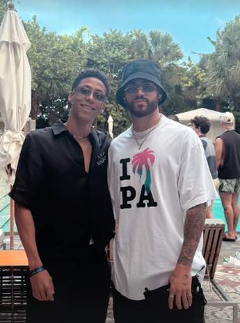 Juan José Purata y Ozziel Herrera conviviendo en sus vacaciones