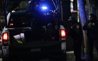 Hombre cae de su moto en la GAM / Enrique Luna