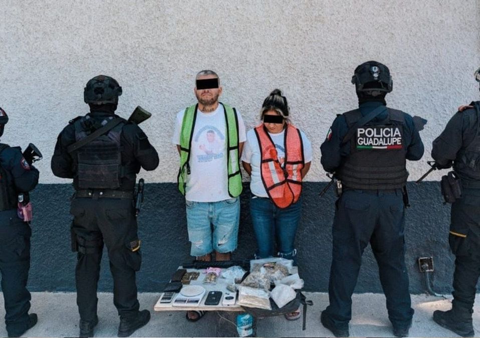 Al ver a los elementos de la policía los detenidos intentaron correr.| Especial