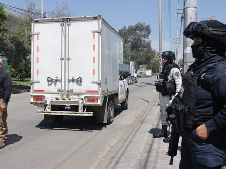Si circulas por la autopista México-Puebla, podrías encontrarte con operativos que buscan evitar el robo a transporte de carga / Es Imagen