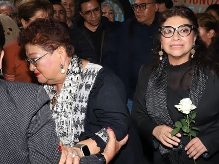 Clara Brugada llegó al funeral con Ernestina Godoy | Jesús Quintanar