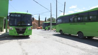 Son 12 rutas las que siguen circulando en la calle de General Manuel Pérez Treviño.