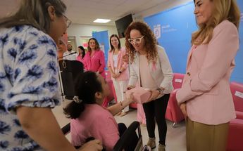 El Gobierno de Nuevo León hizo entrega de las prótesis a las beneficiarias. | Cortesía
