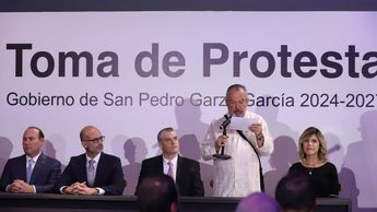 Mauricio Fernández toma protesta.| Luis Guerra