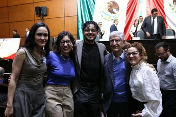 El escritor destacó la influencia de sus maestros, amigos y compañeros en su formación como poeta. | Lázaro Izael Rangel