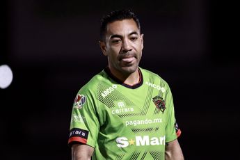 Marco Fabián vende saludos tras quedarse sin equipo