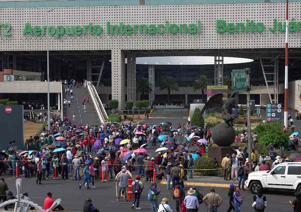 Taxistas del Aeropuerto Internacional de la Ciudad de México anuncian bloqueos para este 11 de marzo. | Cuartoscuro