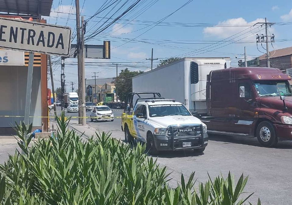 Muere hombre tras salir de un consultorio médico en Monterrey. | Fabricio Gallegos