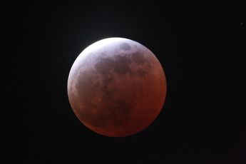 Monterrey se transformó en el escenario de un impresionante fenómeno astronómico: el eclipse lunar. | Cortesía