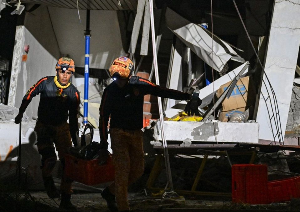 El potente movimiento telúrico causó destrucción en varias ciudades, con decenas de fallecidos, personas desaparecidas y daños severos en infraestruct