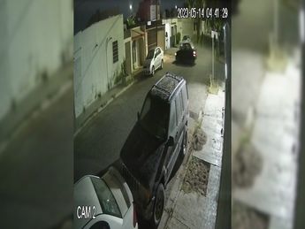 Conductor ebrio se impacta contra vivienda en Torreón