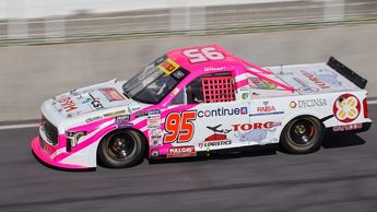 Auto de la piloto poblana Alexandra Mohnhaupt en la Trucks México Series | Especial