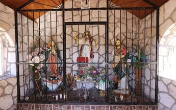 EL CHUECO CAPILLA