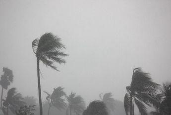 Tormenta Tropical 'Adrián' se convierte en huracán categoría 1. | Especial