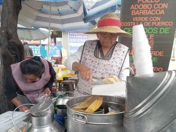 Repunta la venta de tamales en Puebla debido a la baja temperatura y aumento de lluvias / Leslie Mora