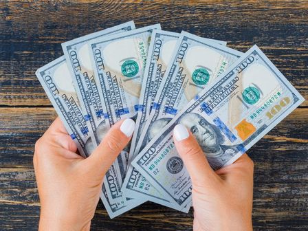 Peso cerró septiembre como la moneda más depreciada del mes.