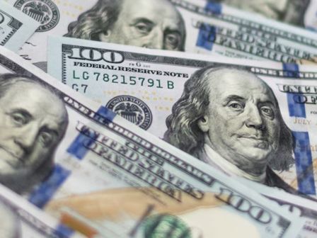 Precio del dólar hoy, miércoles 30 de abril de 2025 / Freepik