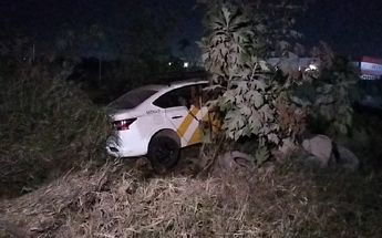Taxi afectado en accidente / Vicente Torres Alfaro