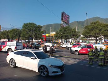 Las autoridades cerraron los carriles centrales, pero mantuvieron la circulación por las laterales. | Erik Solheim Rocha