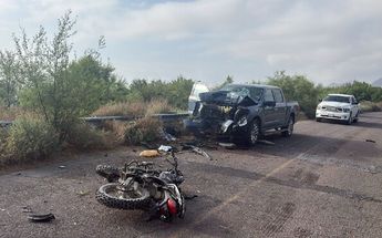 El conductor de la camioneta aseguró que el motociclista se atravesó. | Especial